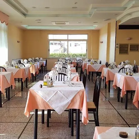 Re Di Cuori Hotel 3*